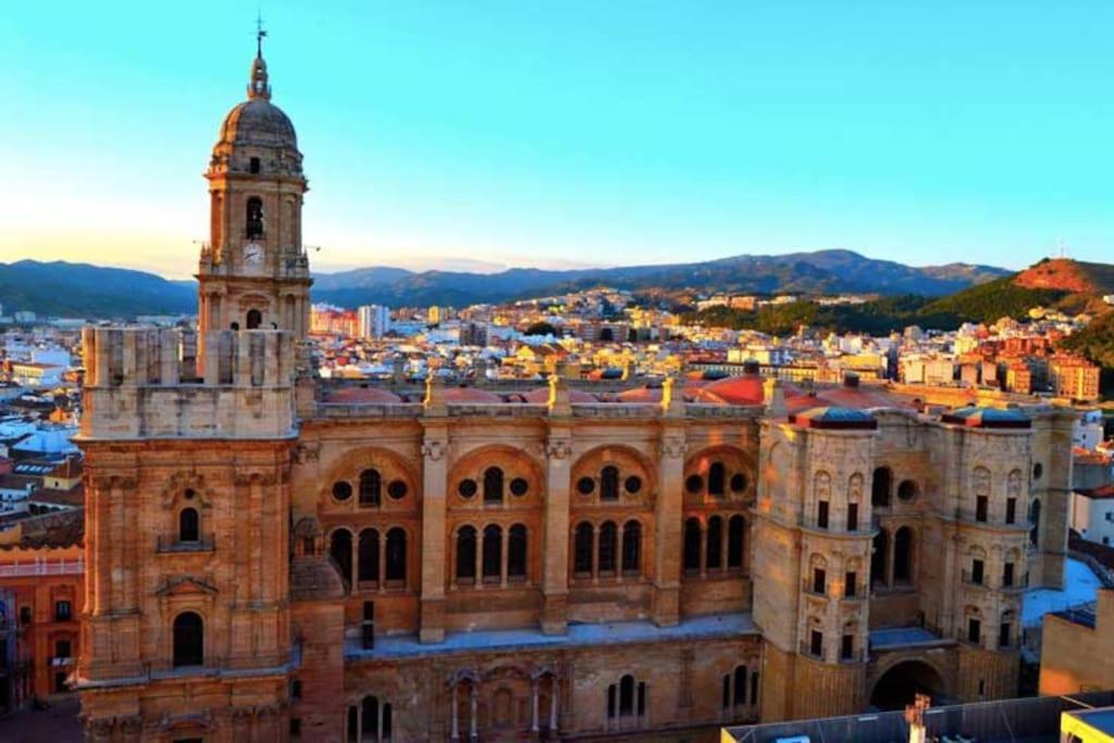 Апартаменты Malaga Center Экстерьер фото